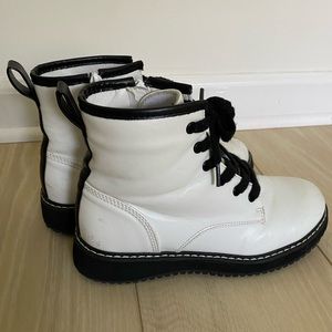 GIRLS STEVE MADDEN BOOTS
